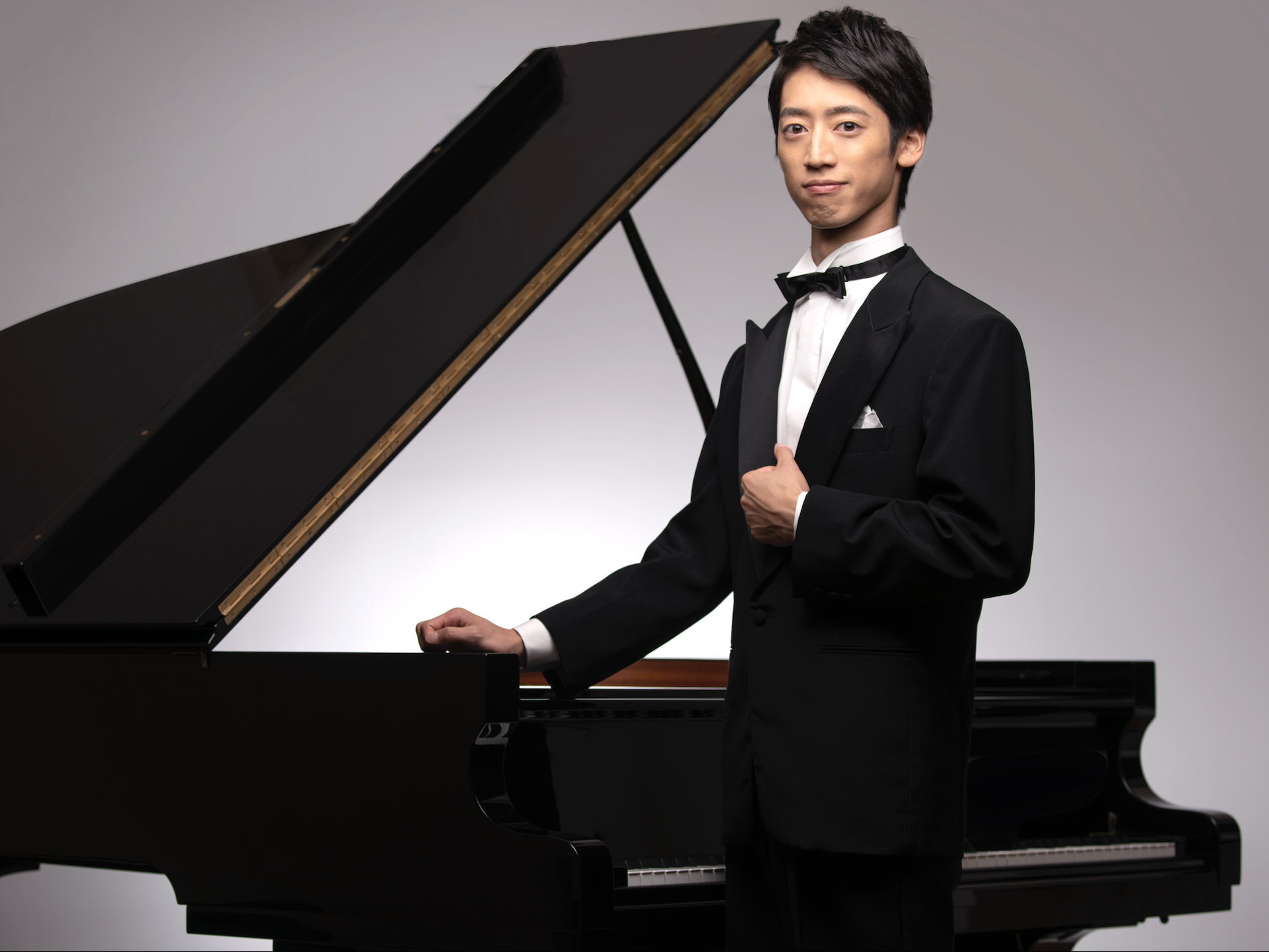 【2026年独占密着】音の境界線を破壊するピアニスト角野隼斗——ロイヤル・アルバート・ホールを震撼させた「新時代のクラシック」