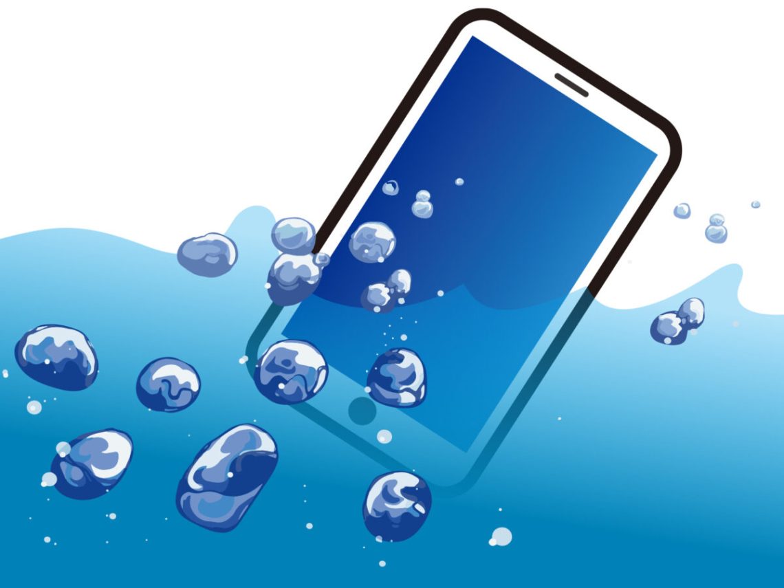 スマホ水没の決定打！ドライヤーNgの理由と水抜き音の正しい対処法