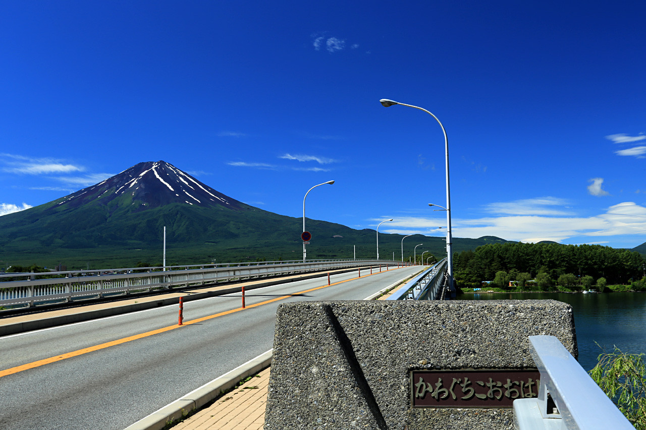河口湖大橋の富士山絶景完全ガイド！料金や徒歩の渡り方・渋滞回避術