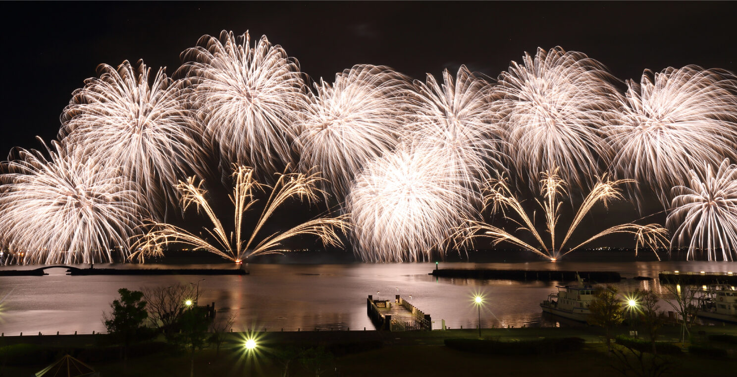 2026年最新【琵琶湖花火大会の主催者は誰？】混雑・目隠しフェンスの裏にある「実行委員会」の正体と運営の苦悩
