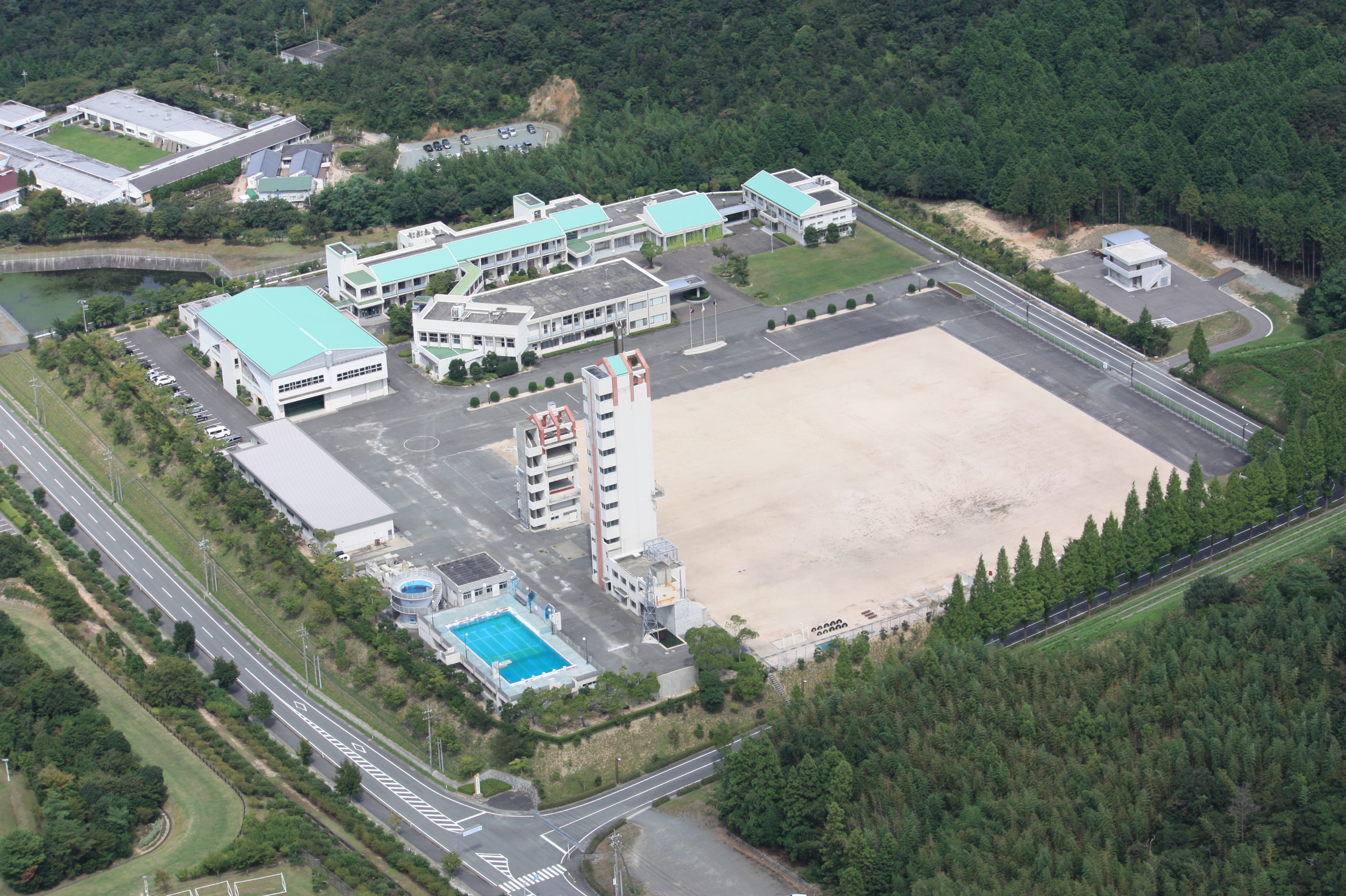 過酷な訓練と知られざる寮生活！山口県消防学校の実態と採用突破法