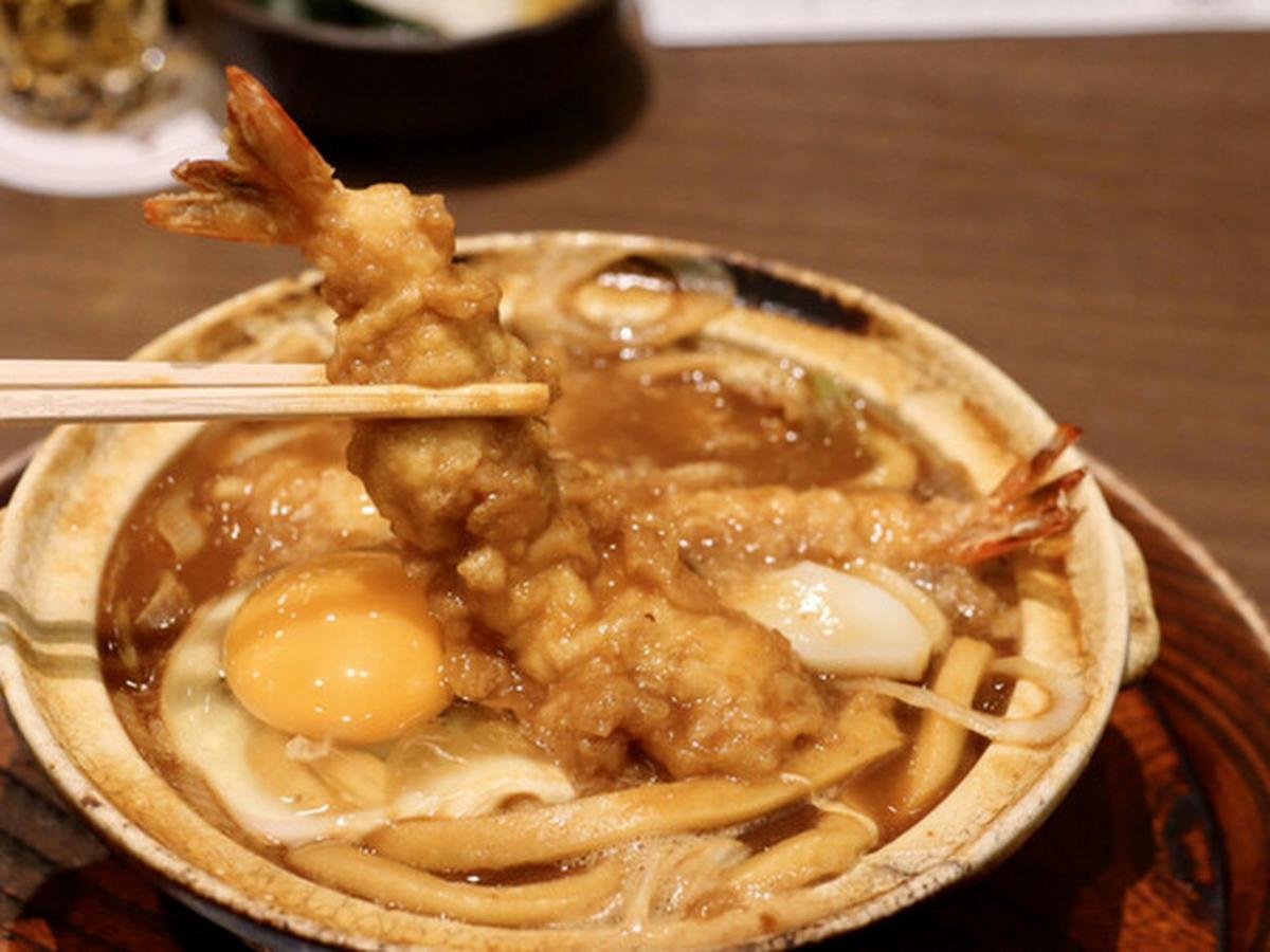 名古屋駅の味噌煮込みうどん徹底比較！山本屋の違いと穴場・混雑回避術