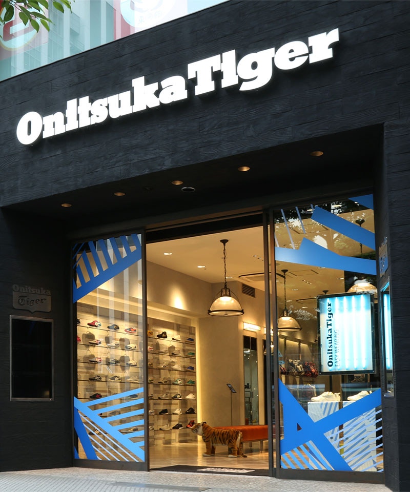 【2026最新現地ルポ】名古屋・栄の新ランドマーク「オニツカタイガー」旗艦店へ！伝統クラフトと近未来が融合する限定ラインナップと熱気を取材