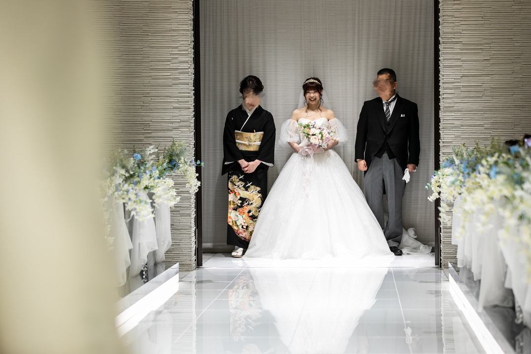 冬の結婚式上着マナー完全ガイド！コート脱ぐタイミングと最新防寒術