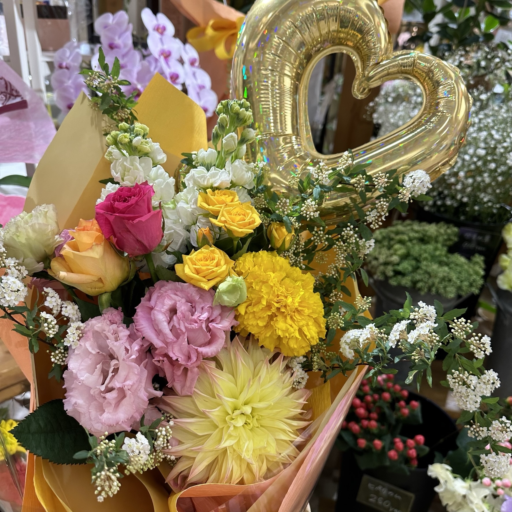 成人式の花束予約はいつまで？振袖に映える人気色と相場【2026年】