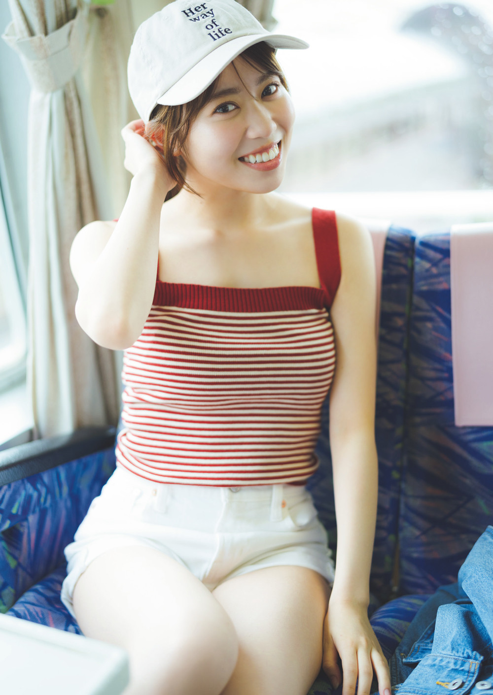奇跡の50代さゆりグラビア解禁！美ボディの秘訣と裏話を独占追撃