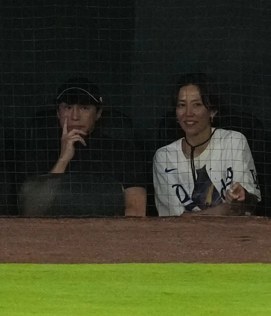 東山紀之と木村佳乃に離婚危機？引退後の知られざる私生活と現在の真相