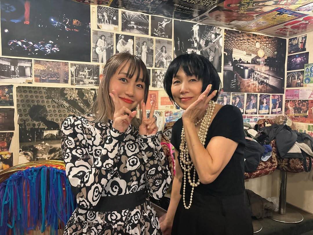 山下久美子の現在2026｜布袋寅泰との真相と双子の娘、驚きの歌声