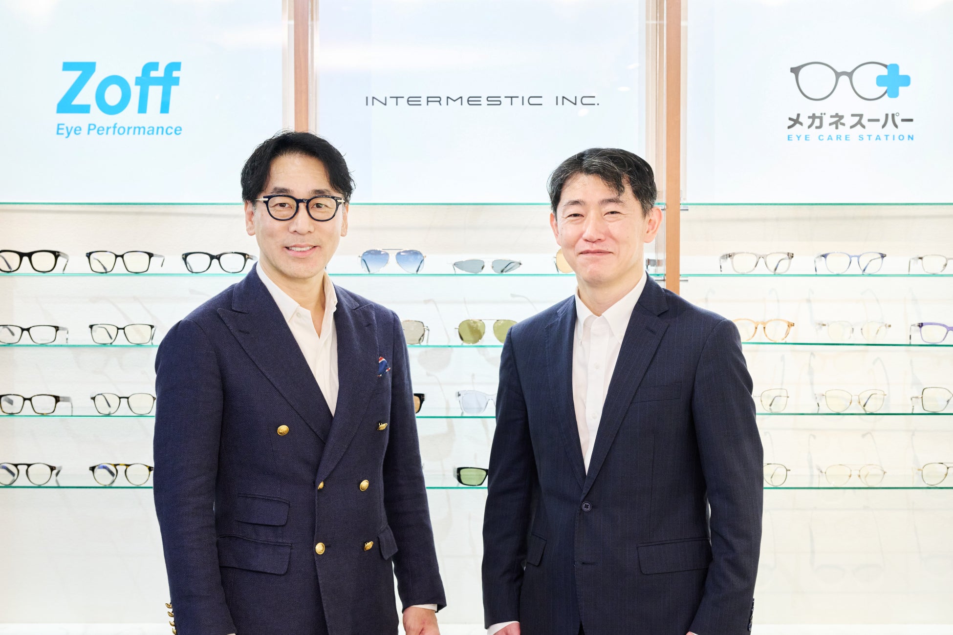 メガネスーパーとZoffの違いは？価格・品質・接客の独自比較分析