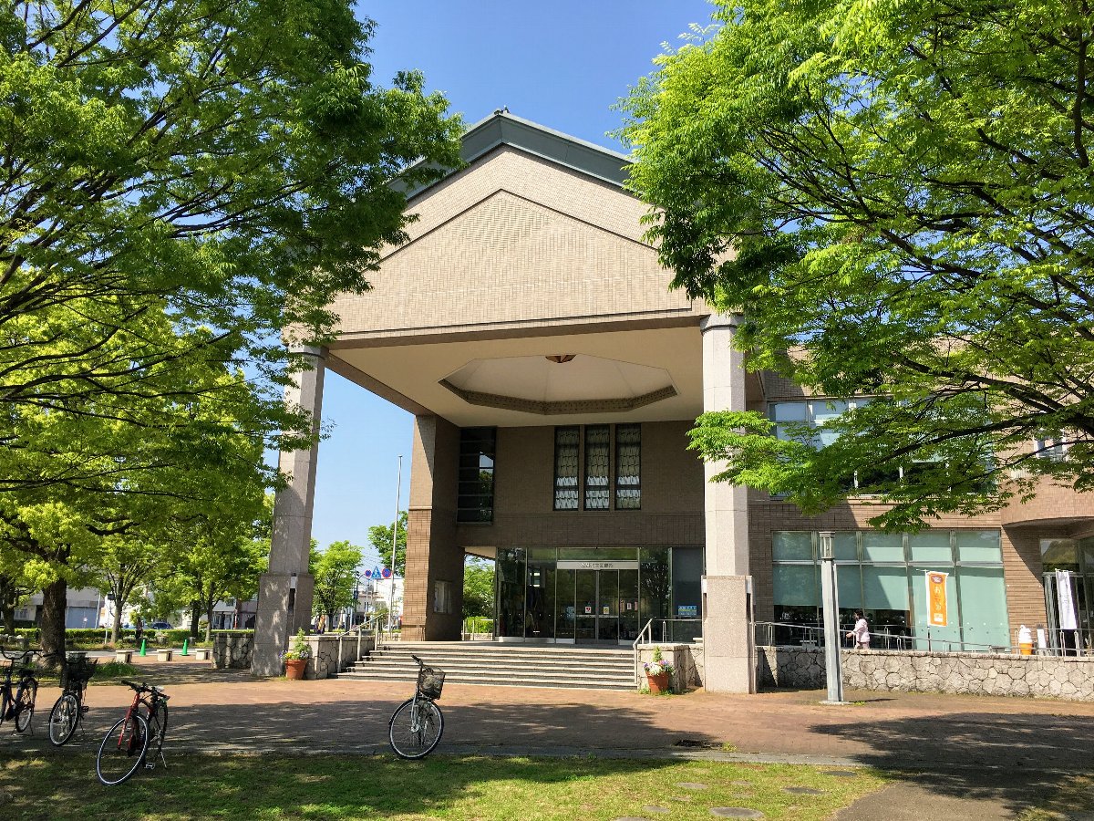 佐賀市立図書館の完全活用ガイド！開館時間・自習室・予約術を徹底解説