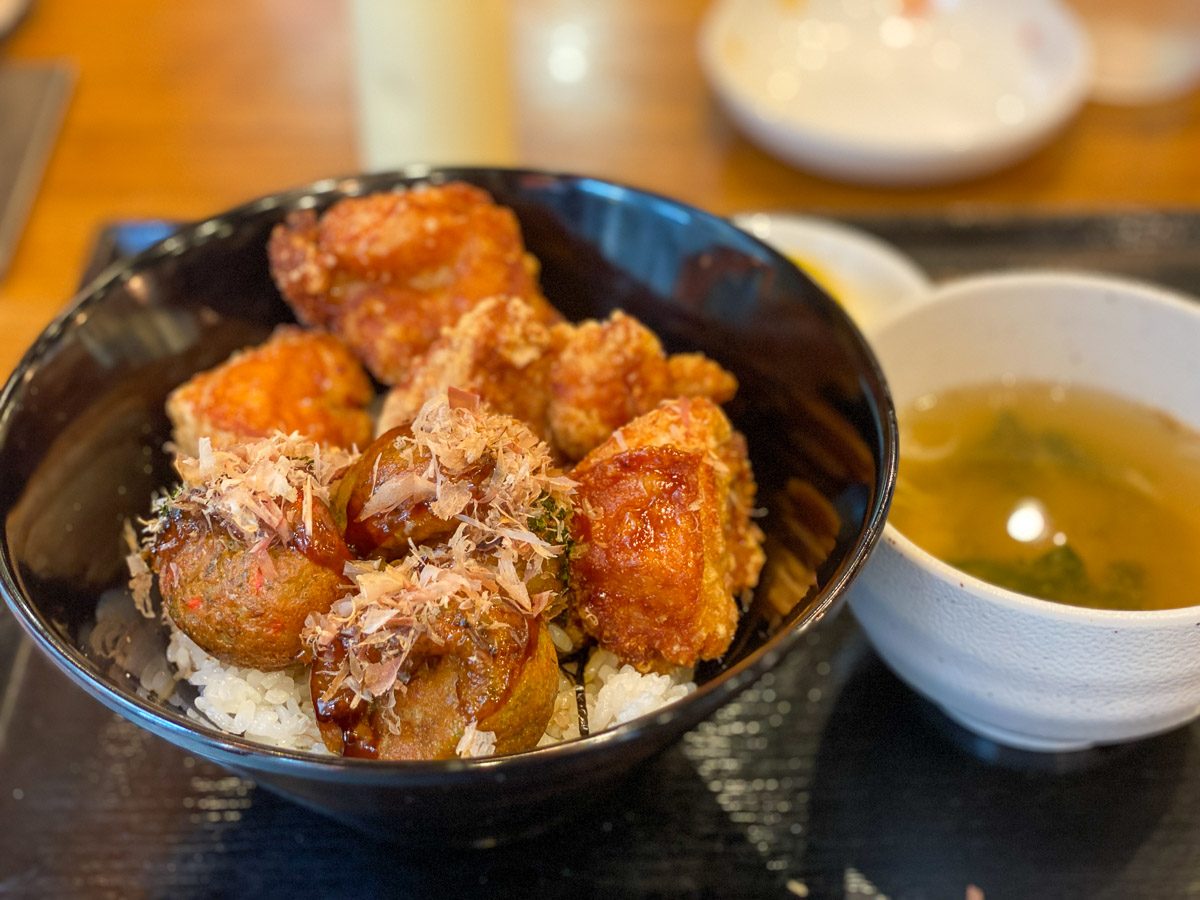 たこ焼きとご飯はあり？関西の食卓事情と炭水化物重ね食べの真相