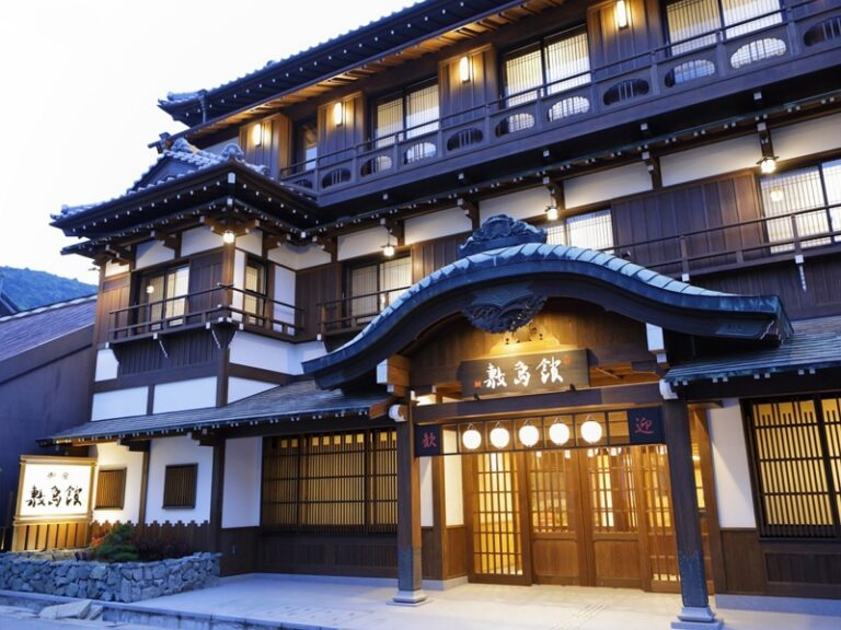 石段の先に広がる美肌の湯と伝説宿！地元関係者が明かす琴平の真実