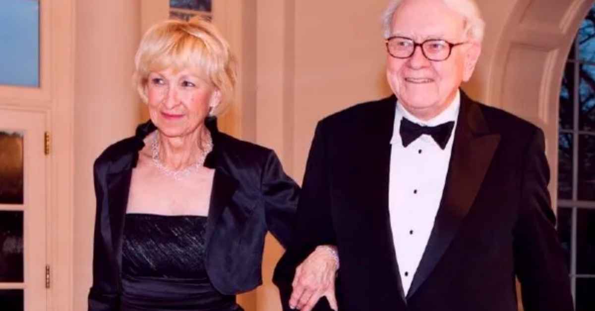 Who Is Warren Buffett's Wife? Inside His Two Very Different Marriages