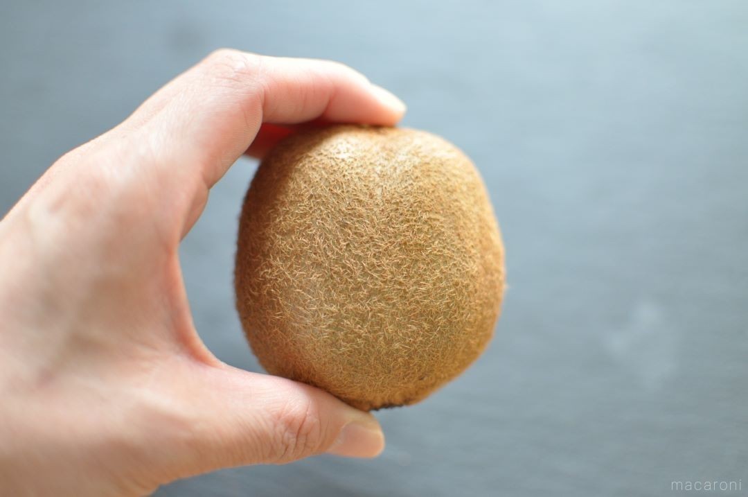 キウイは皮ごとが新常識？栄養3倍の驚きと美味しく食べる洗うコツ