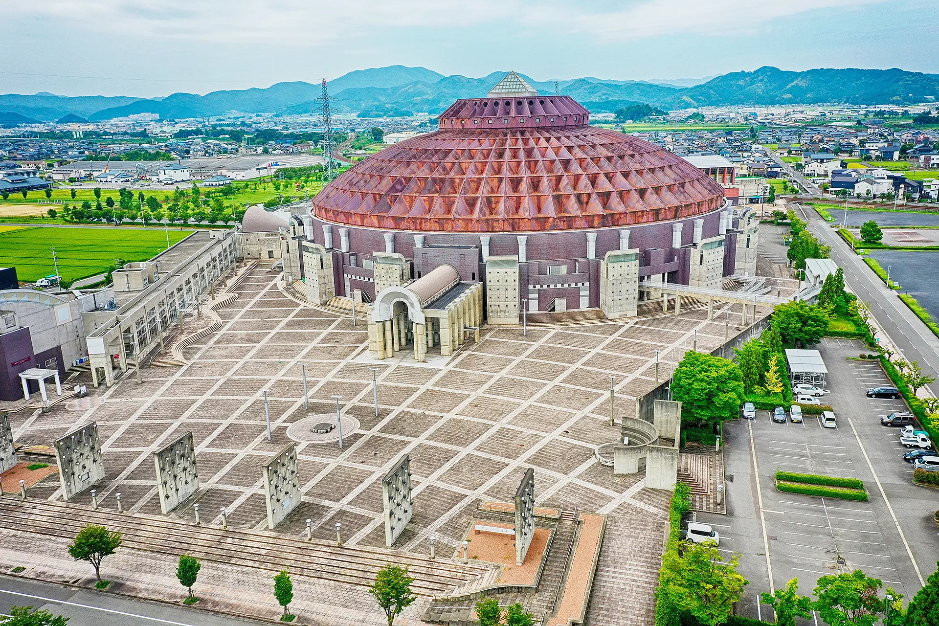 【2026年最新】神会場サンドーム福井の座席見え方・遠征攻略完全ガイド