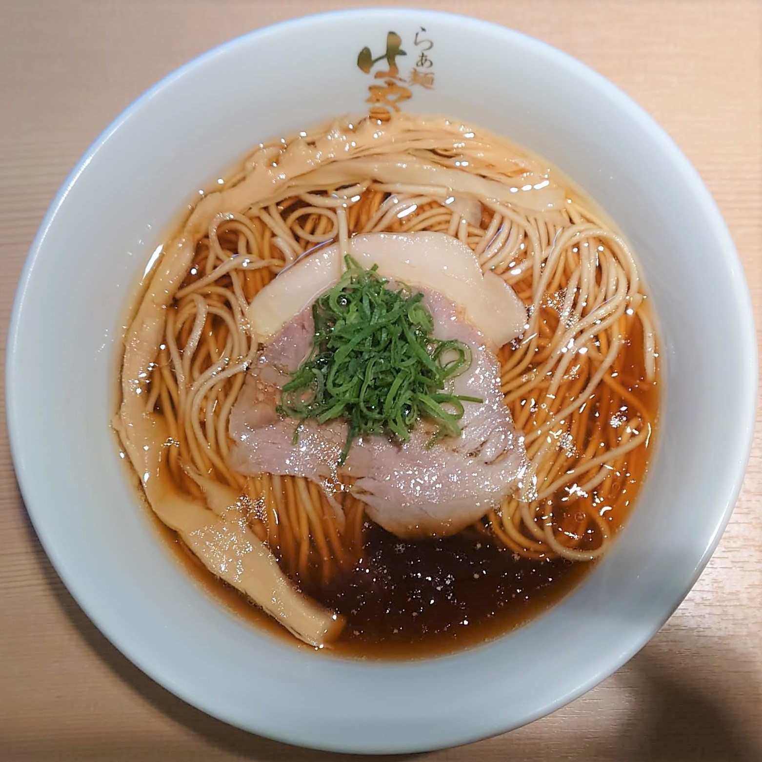 はやし田ラーメン人気の真相｜醤油とのどぐろの魅力・混雑攻略