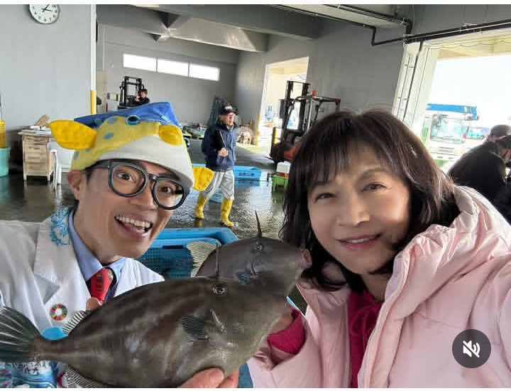 さかなクン公式インスタが話題！驚きの画力と私服姿の真相に迫る