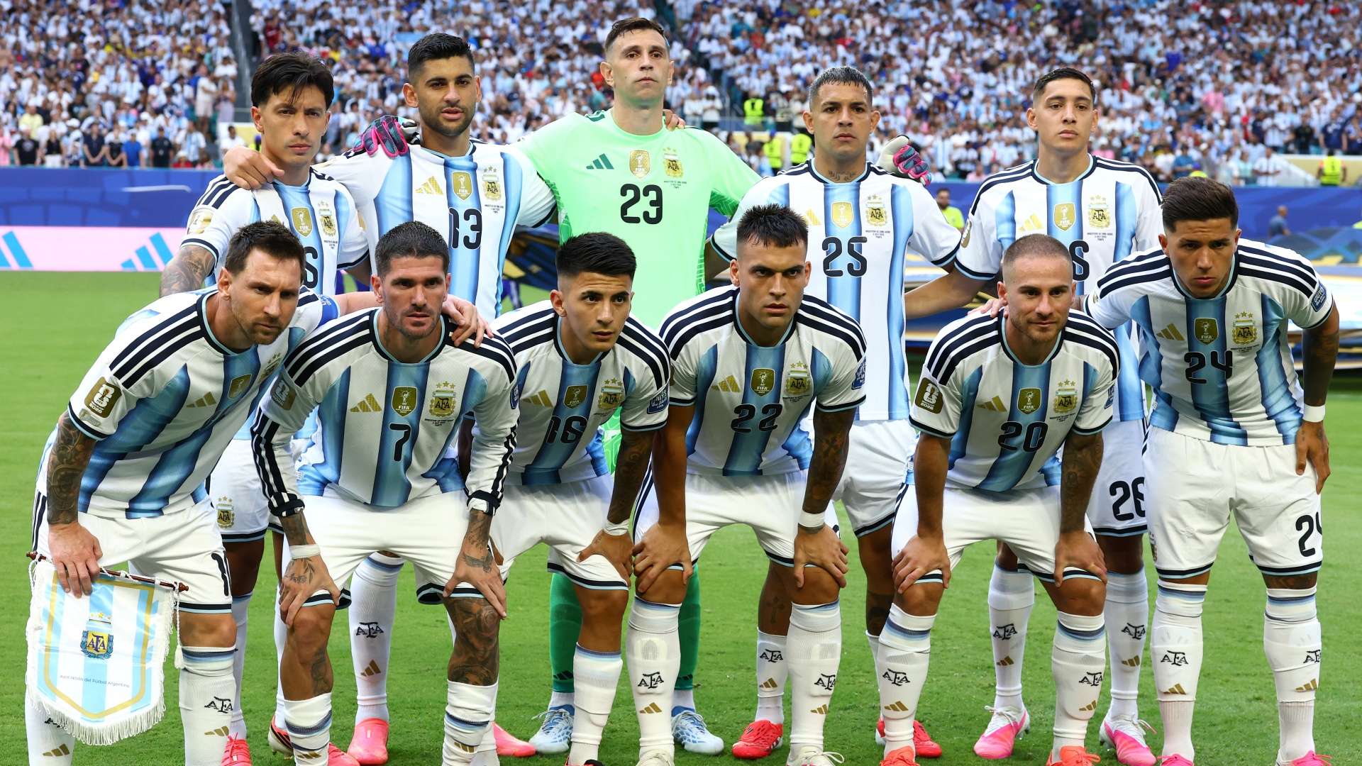 サッカーアルゼンチン代表激震！メッシ去就と世代交代の全真相
