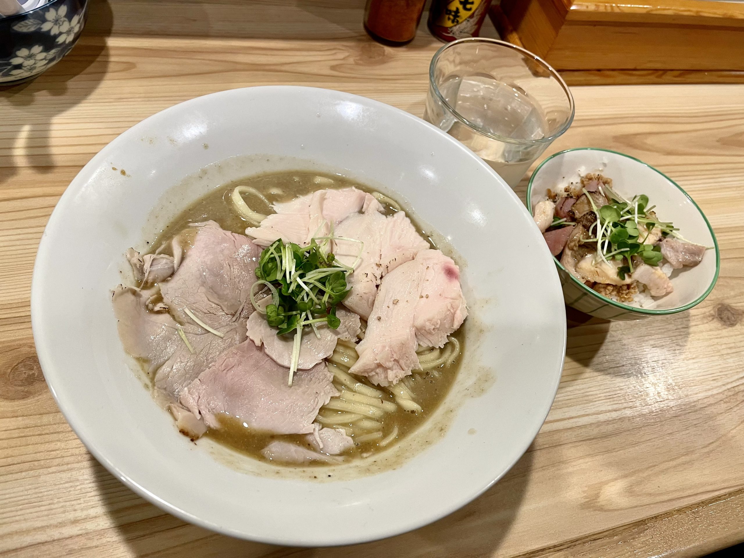 京都・西院「麺処鶏谷」徹底解剖！絶品鶏そばと肉の衝撃をプロが分析