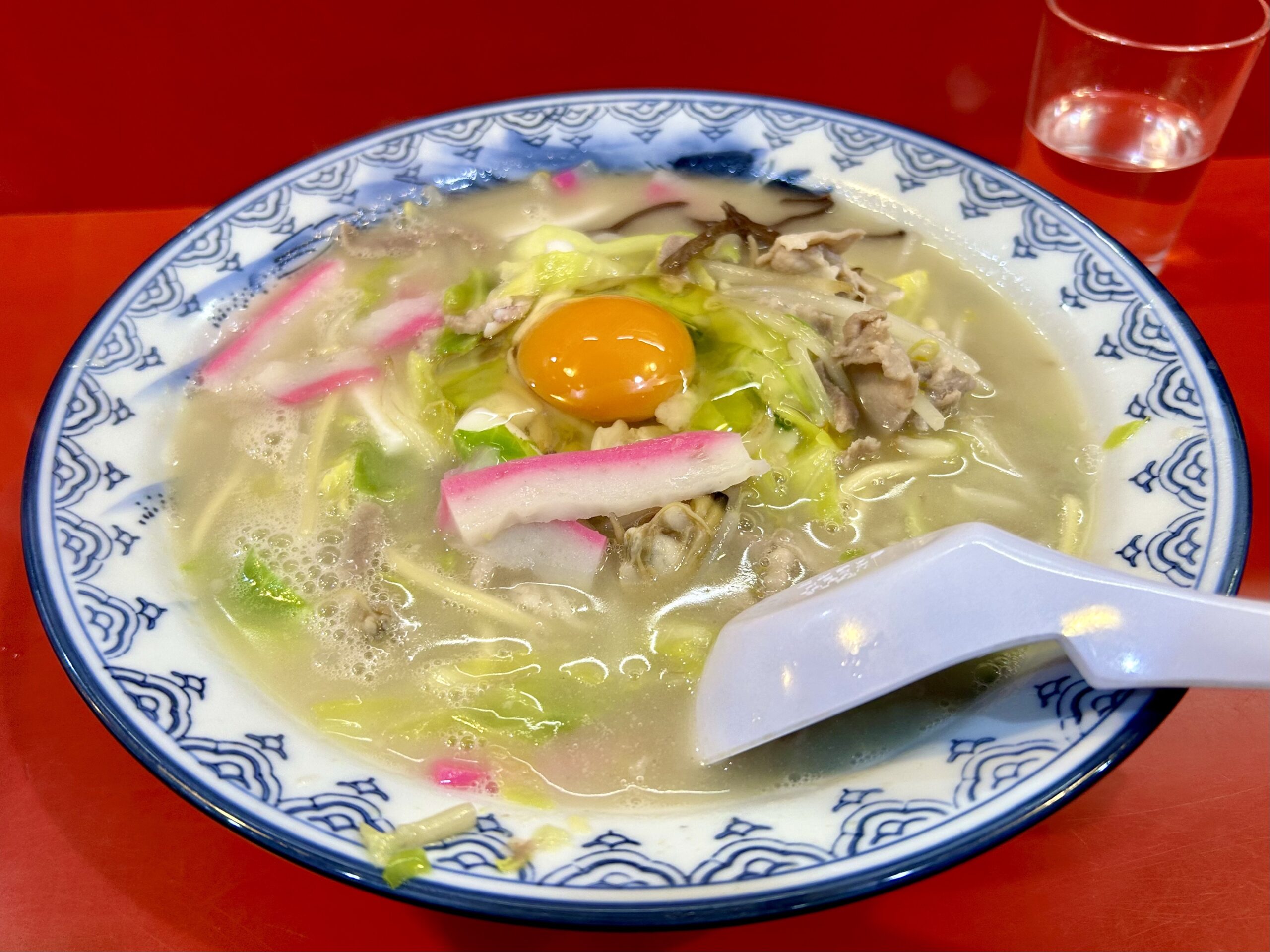 なぜ福山雅治も虜に？長崎「思案橋ラーメン」ばくだんちゃんぽんの真相を徹底解明