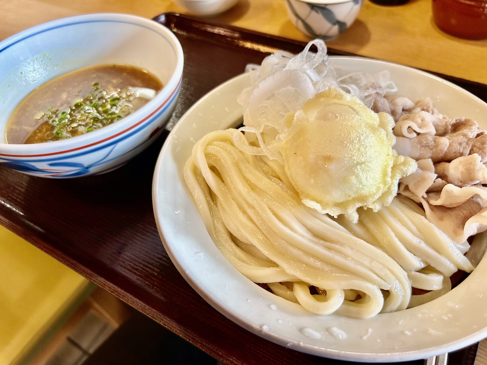 大阪うどん名店つきろうの真実｜なぜ行列が絶えないのか徹底解剖