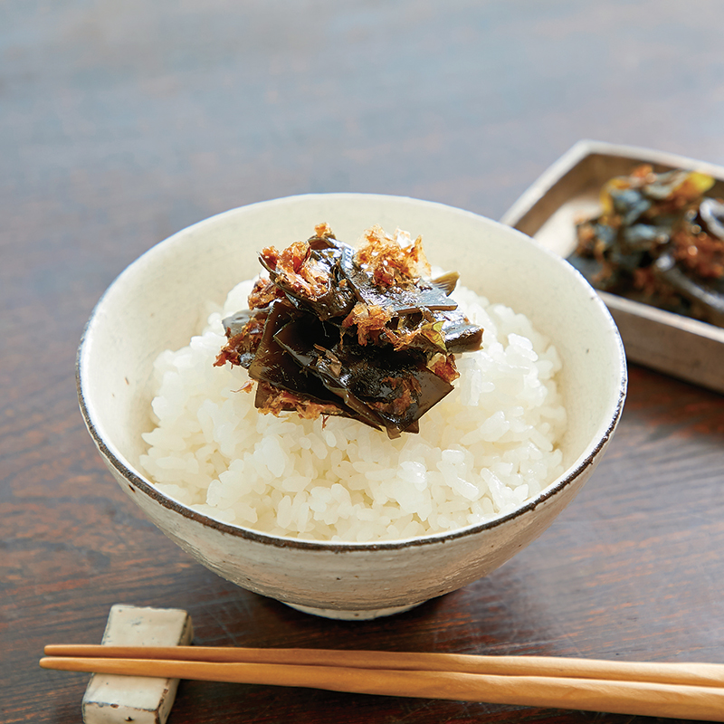 2026年、和の伝統食が世界で爆発的ヒット——なぜ今「黒い万能調味料」がグローバル市場とZ世代を魅了するのか
