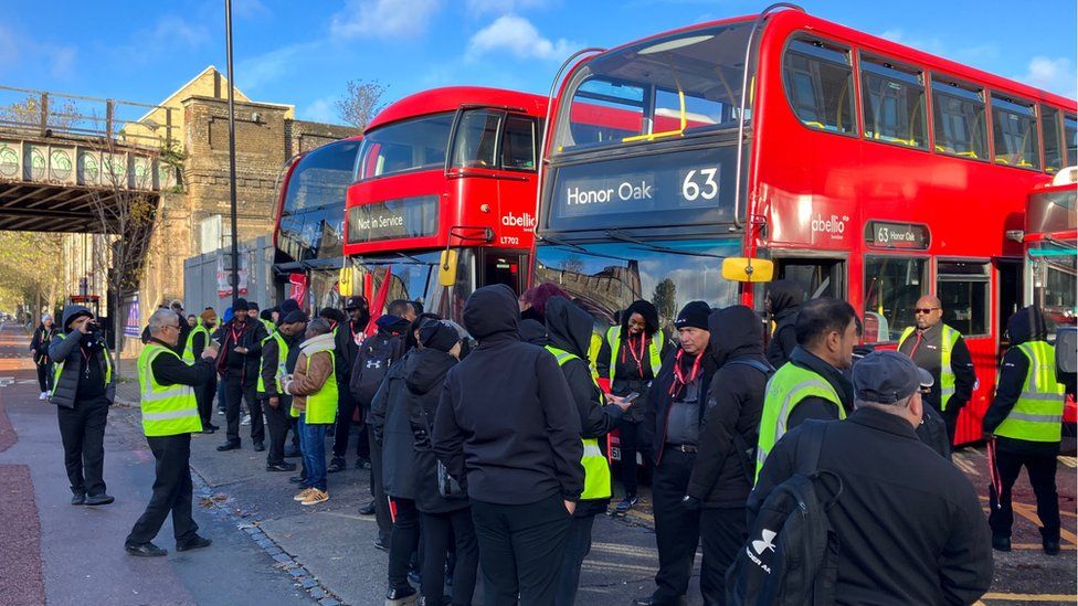 London Bus Drivers Are Voting on Strike over Hot Conditions