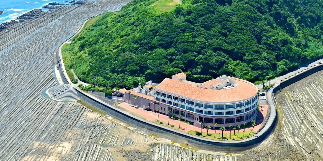 青島サンクマールの評判と実態｜絶景温泉と豪華料理の真価を徹底検証