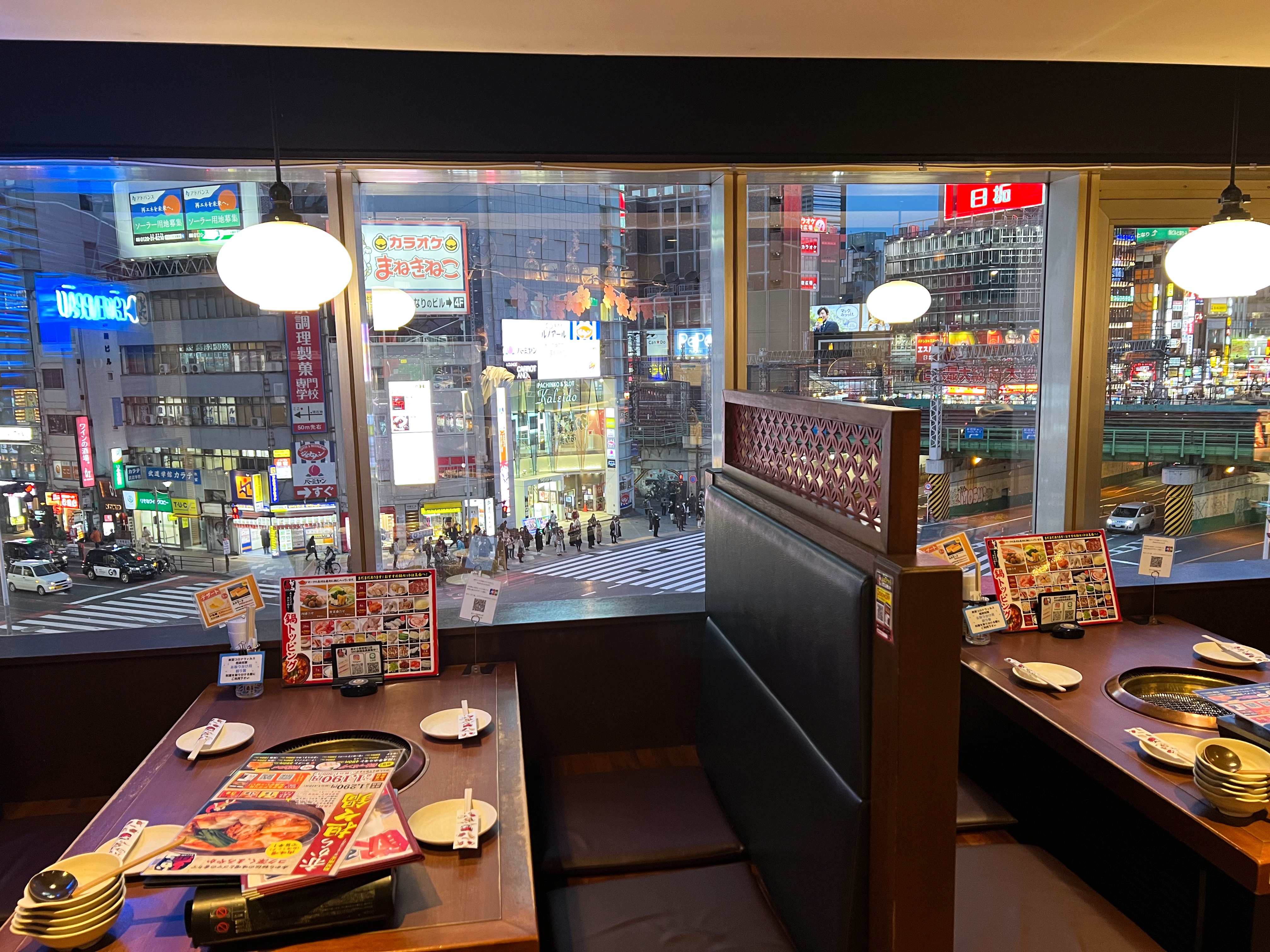 赤から新宿西口店の予約と食べ放題を徹底解剖！口コミ・混雑の最新実態