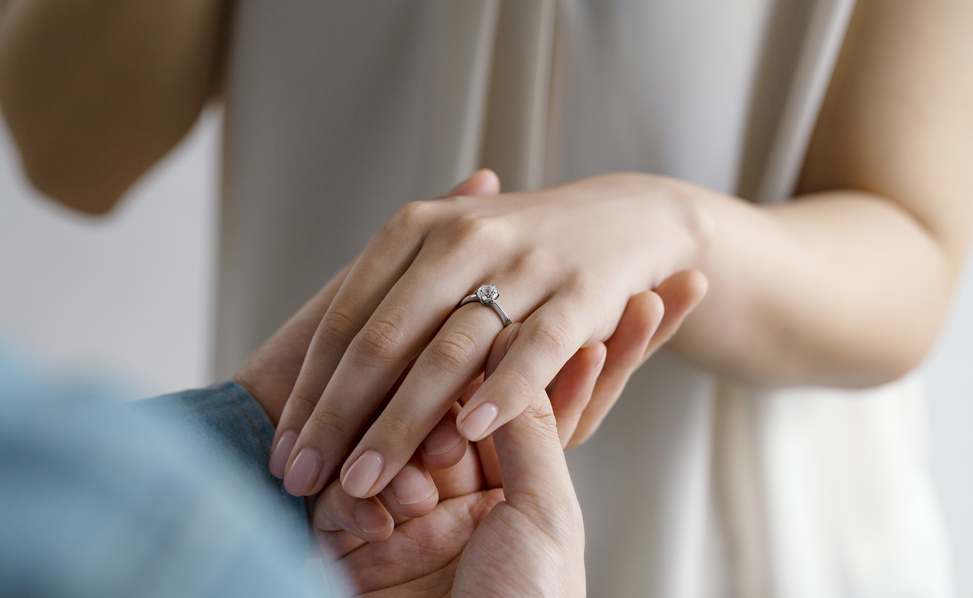 婚約者とはどこから名乗れる？口約束の法的効力と恋人との違いを徹底解説