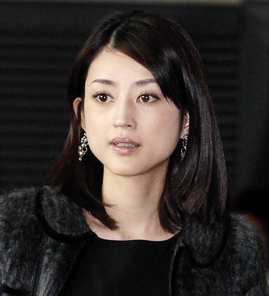 奇跡の40代後半を魅せる小沢真珠の現在地——『牡丹と薔薇』の衝撃から20年余、圧倒的ビジュアルと怪演で令和の芸能界を席巻する理由
