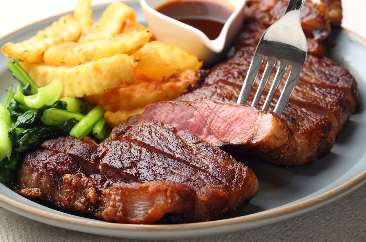 家で焼く肉が激変！フライパンで名店級に化ける極上ステーキの焼き方