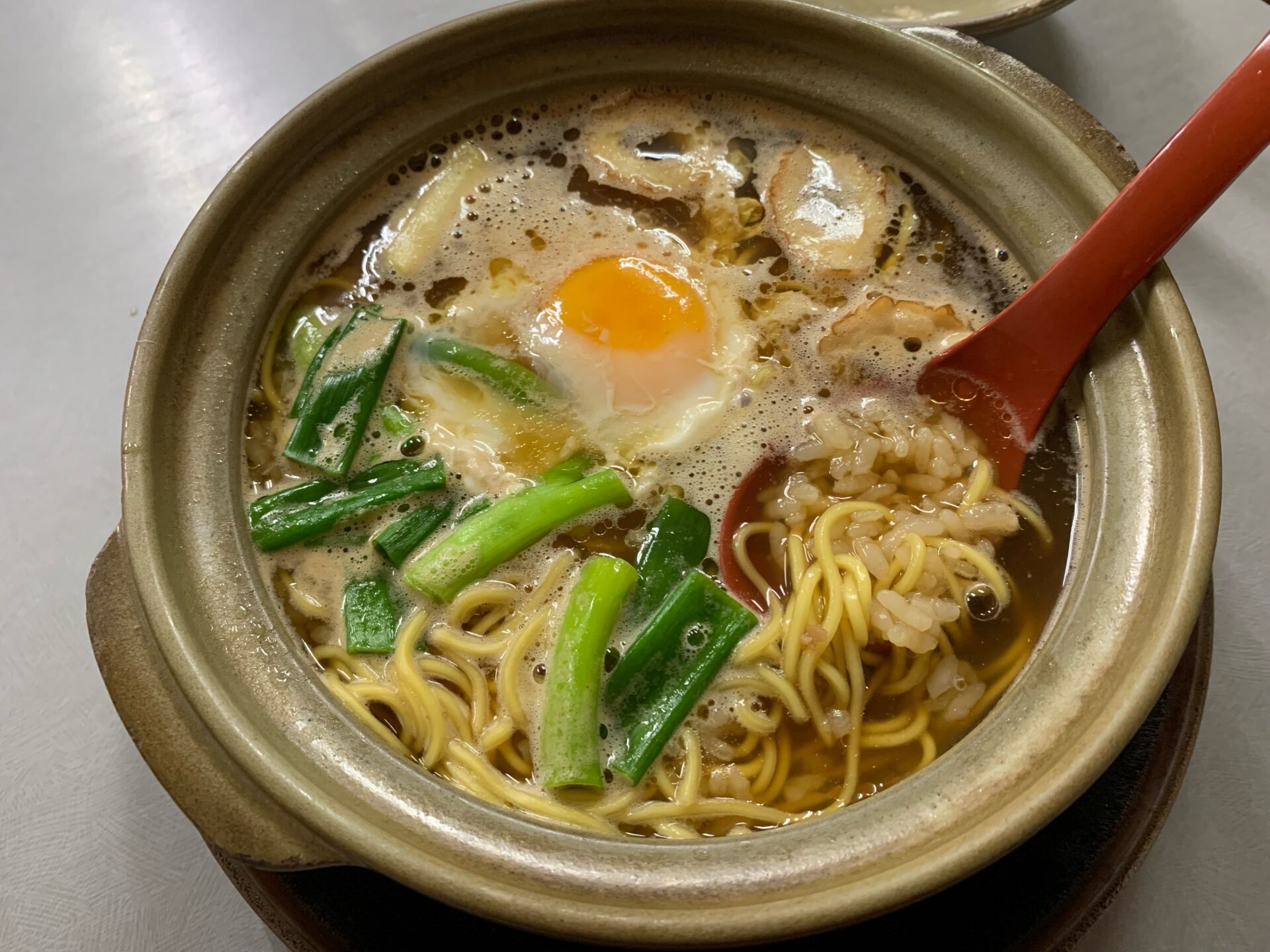 まゆみの店が誇る須崎鍋焼きラーメンの魅力と攻略法【2026】
