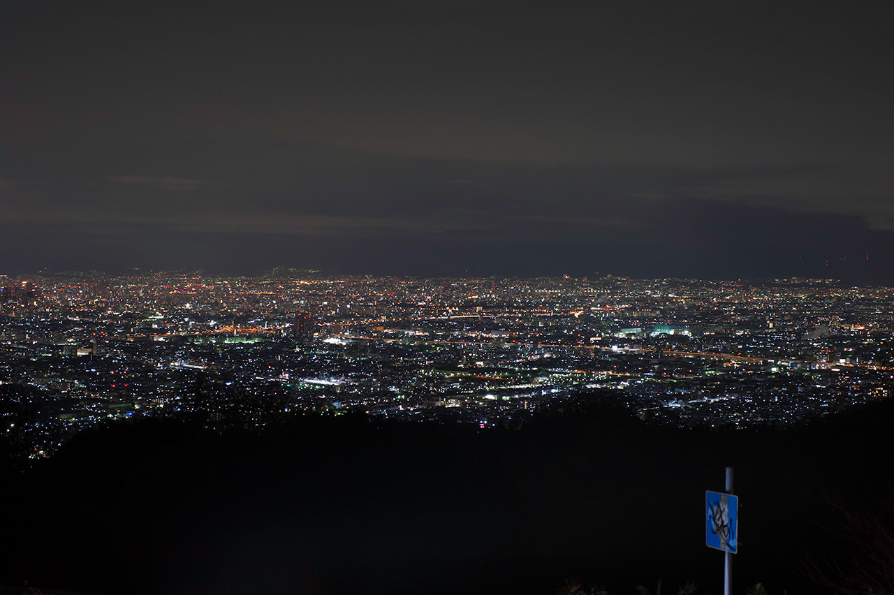 十三峠展望広場の現在と夜景の真実！車内鑑賞や治安の噂を徹底取材