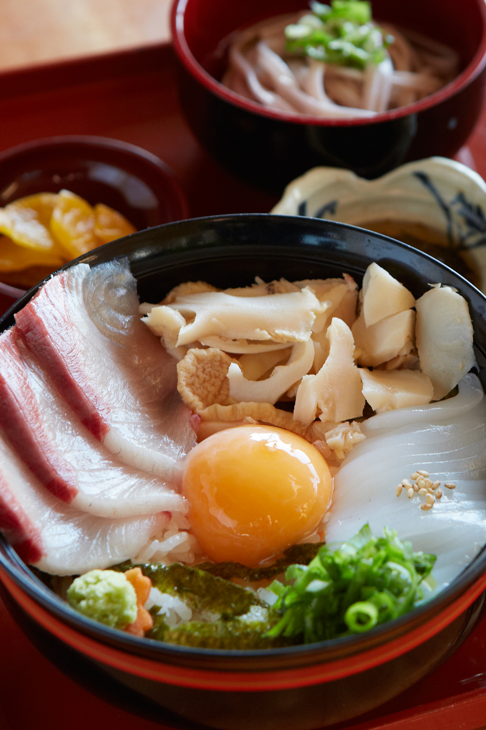 2026年、なぜいま「つるや食堂」に人が押し寄せるのか？昭和の温もりと至高の出汁が紡ぐ、新たな食文化の最前線