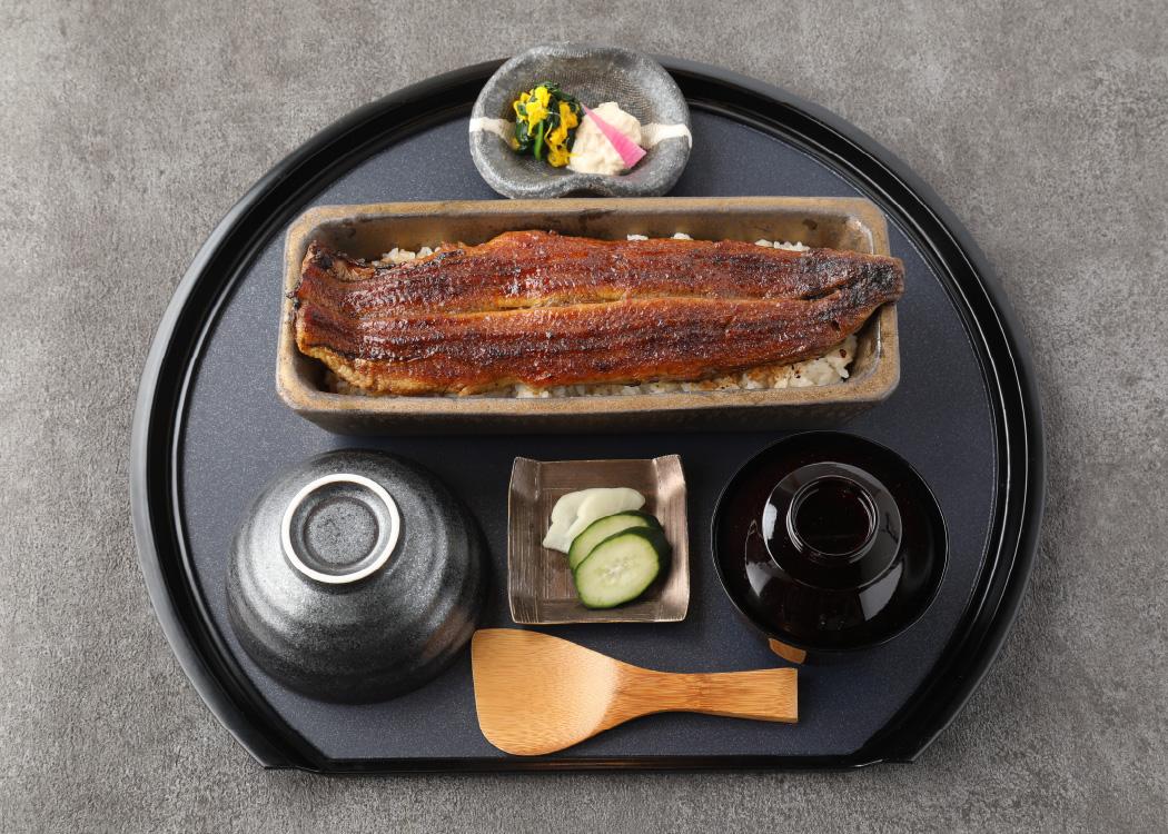 老舗卸が放つ一本うなぎ！四代目菊川の極上炭焼きと賢い予約術