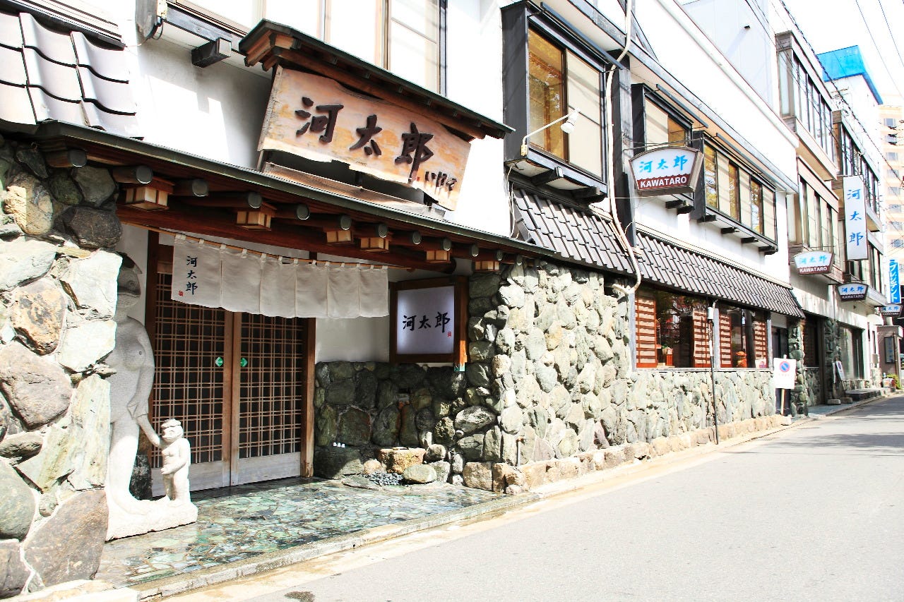 河太郎中洲本店は予約必須？活イカの値段とランチ混雑の真相