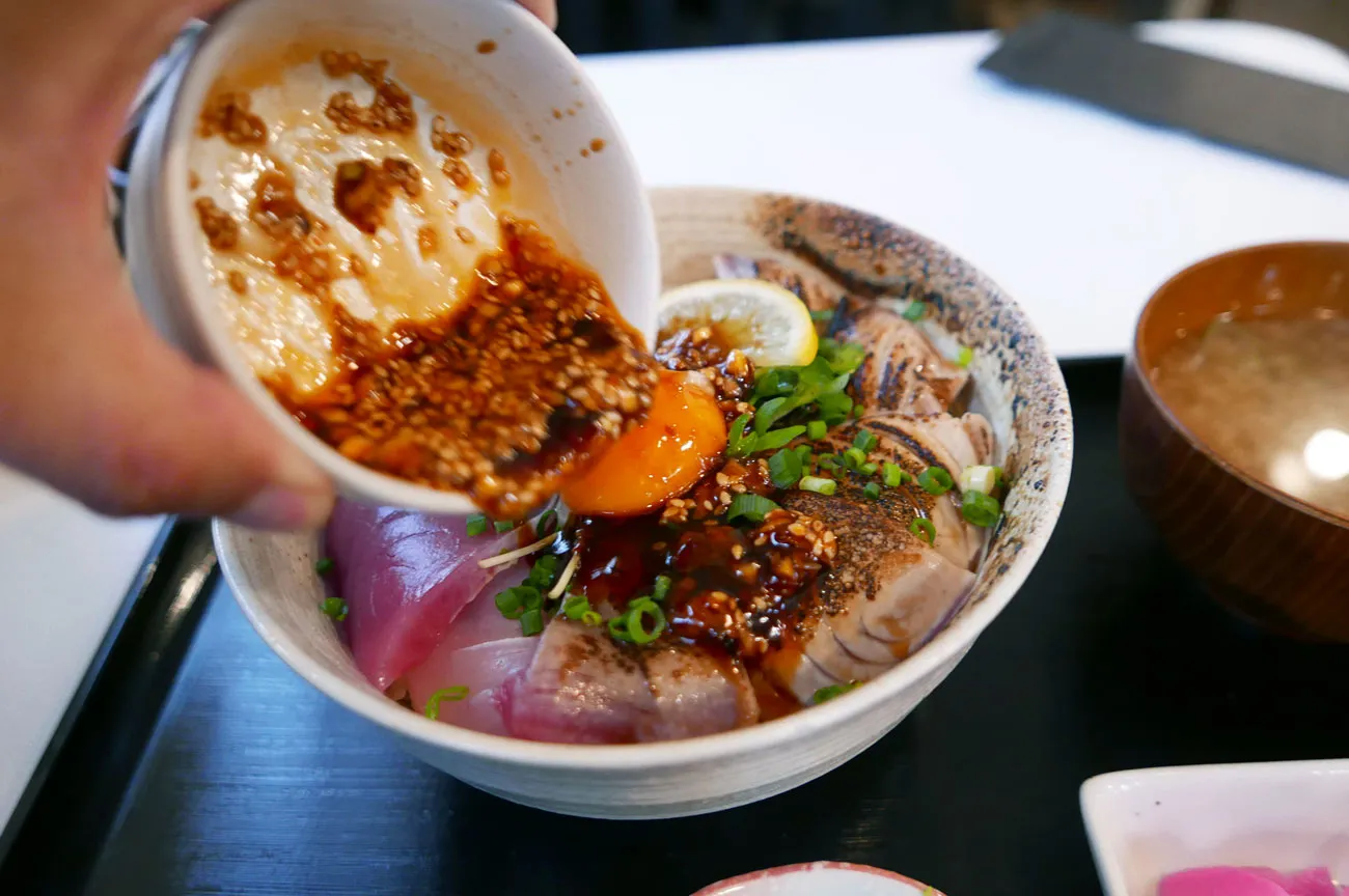 魚屋直営「さかなや食堂」人気の真相！刺身定食の神コスパと混雑回避術