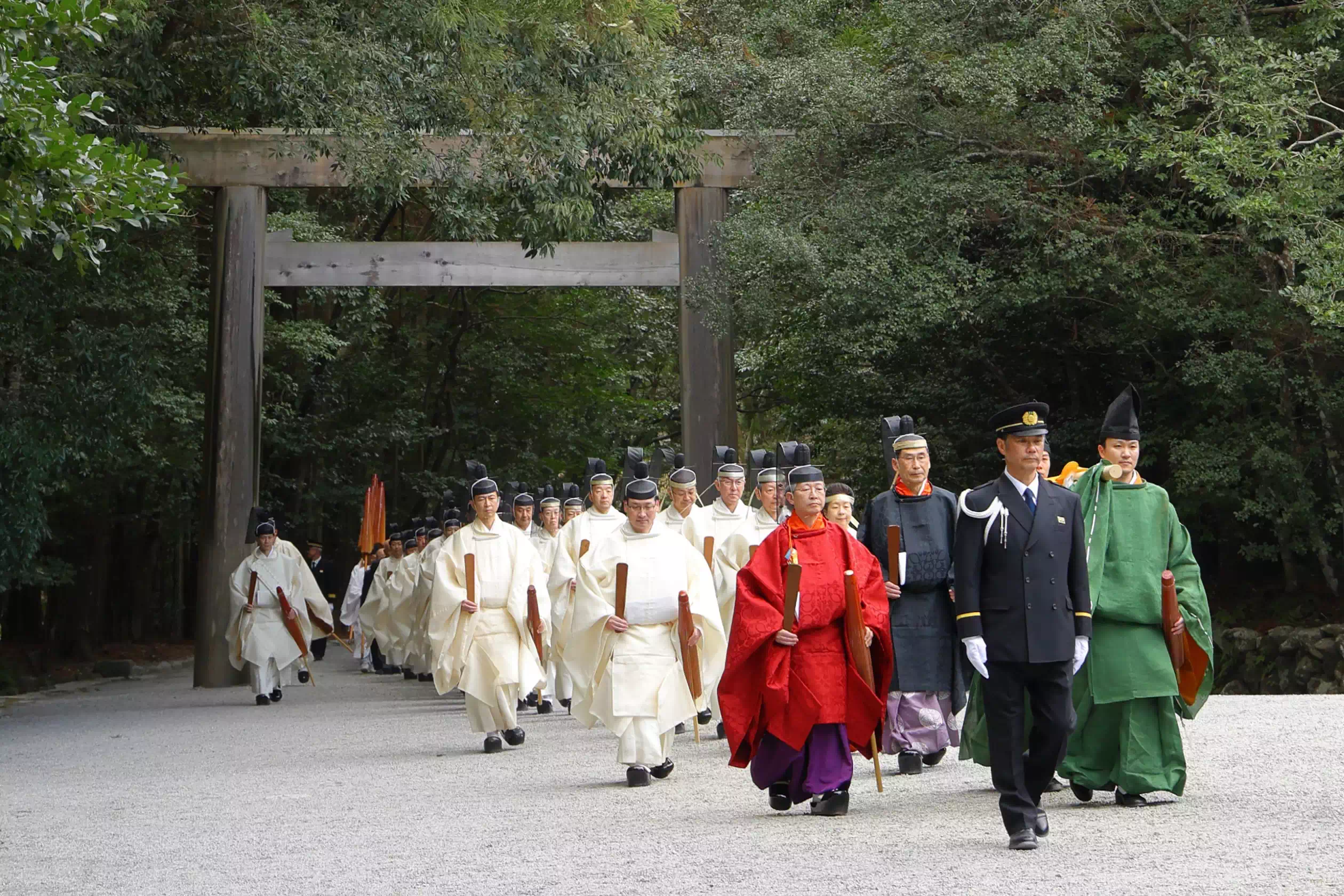 新嘗祭とは？勤労感謝の日の本当の由来と大嘗祭との違いを徹底解説