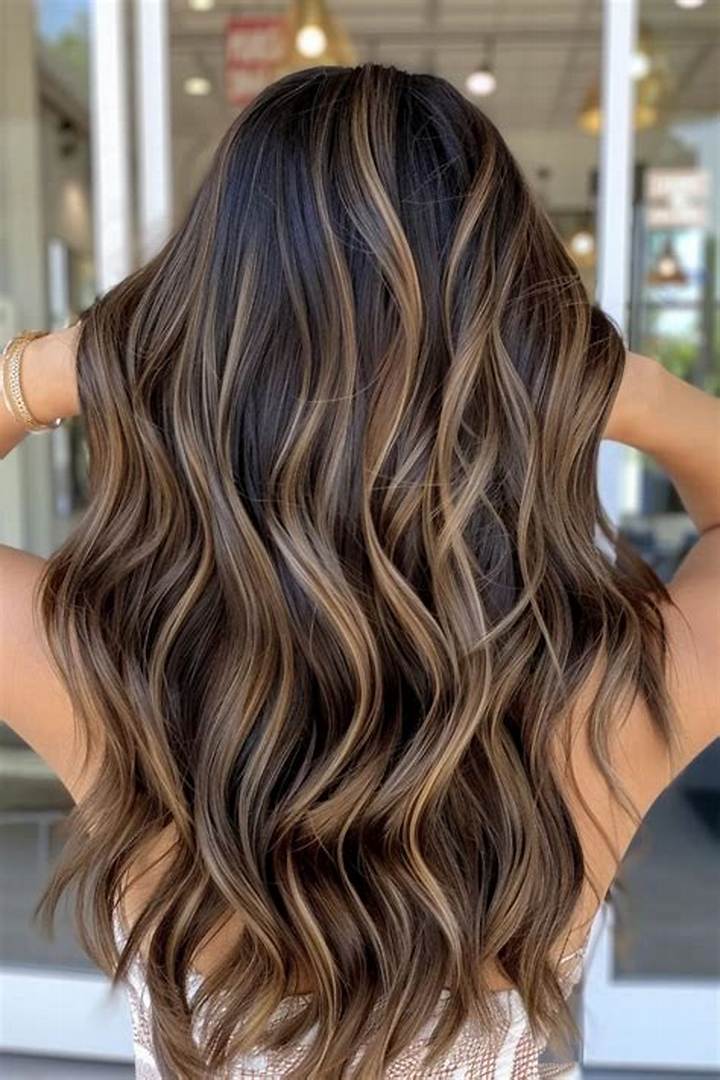 Black and Brown Highlighted Hair: Shades, Techniques, and Care Tips