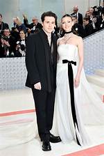 Celebrity Couple Red Carpet Fashion