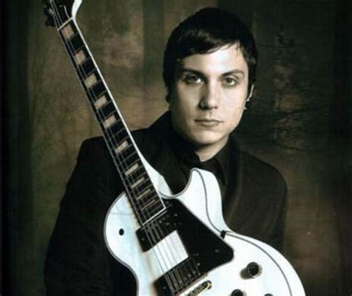フランク・イエロとは？My Chemical Romanceを支えたギタリストの全貌