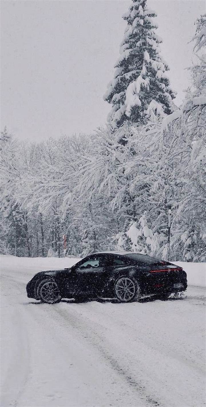 Tiktok “Car Covered by Snow Looks Like a Mini Hill” Explained