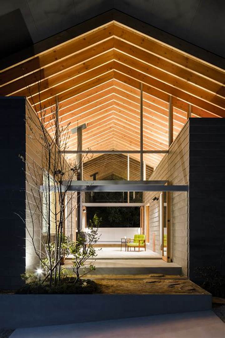 無飾の造形美を追求する建築家・関洋の全貌｜「素」の哲学が変える住まいと暮らし